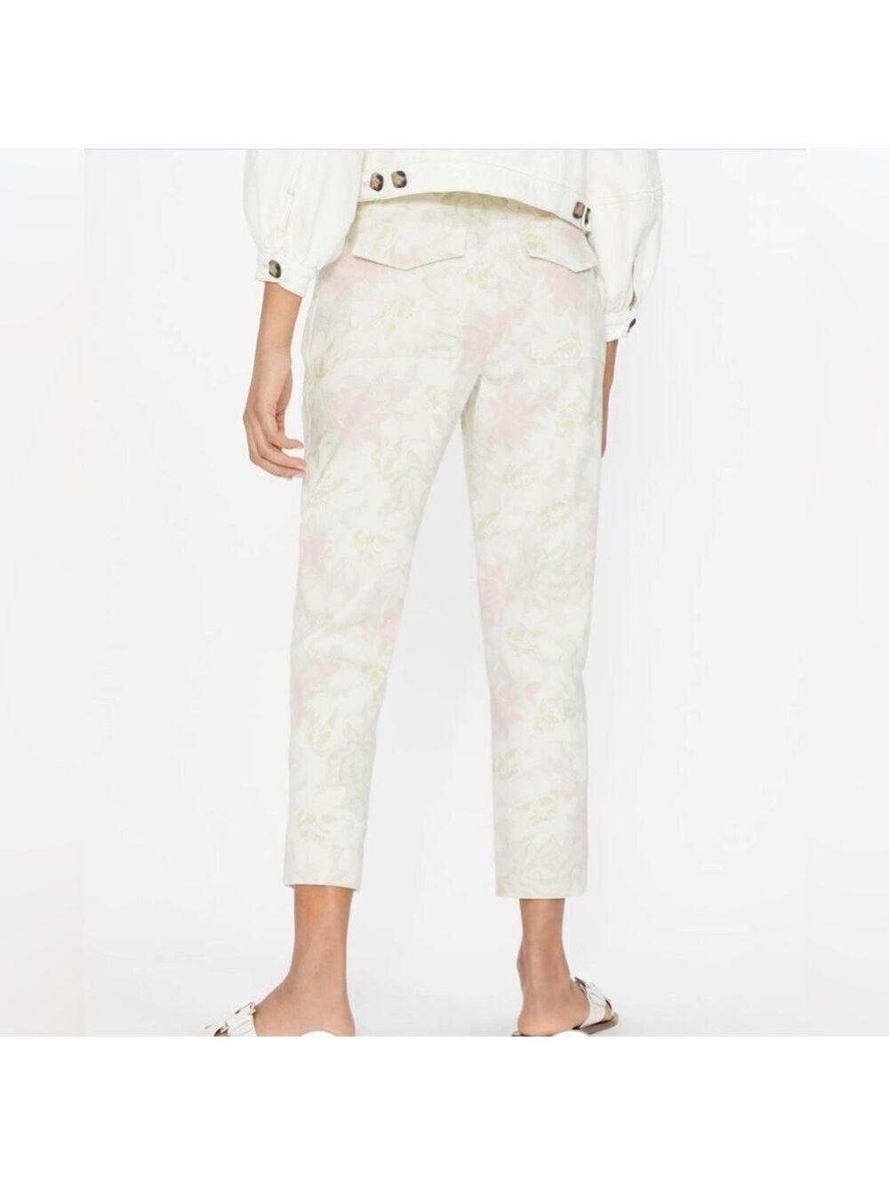 Ted Baker London Aphraa Floral Print Buckle Waist Band Tapered Trouser - Picture 3 of 12